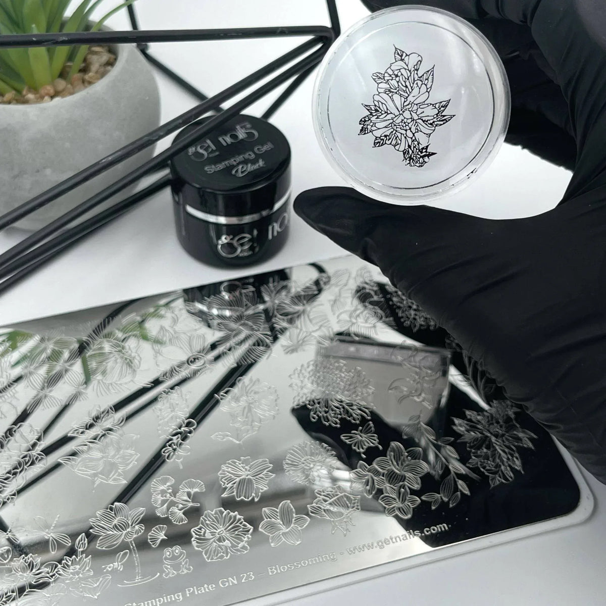 Stamping Plate GN 23 - Blossoming