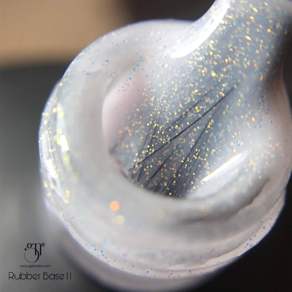 Rubber Base 11 Pretty Milky | Base pour ongles
