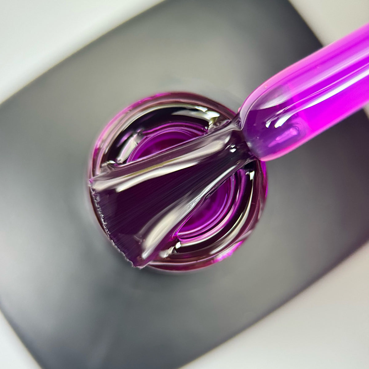 Builder in Bottle Glass Fuchsia | Gel de construction auto-égalisant en flacon