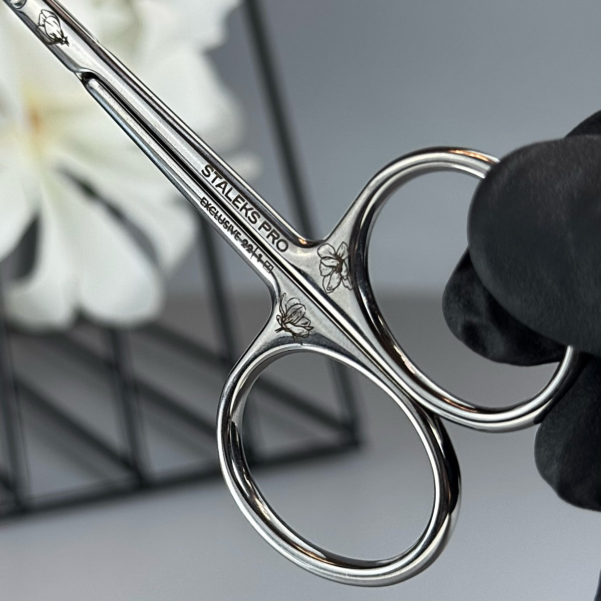 Staleks Exclusive Magnolia Cuticle Scissors