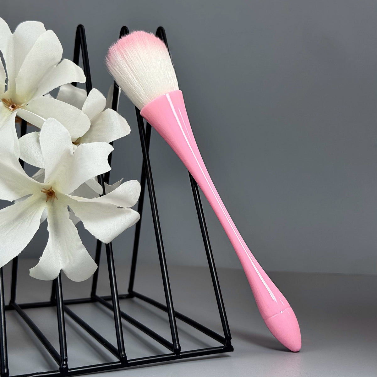 Long Pink Dust Brush GN